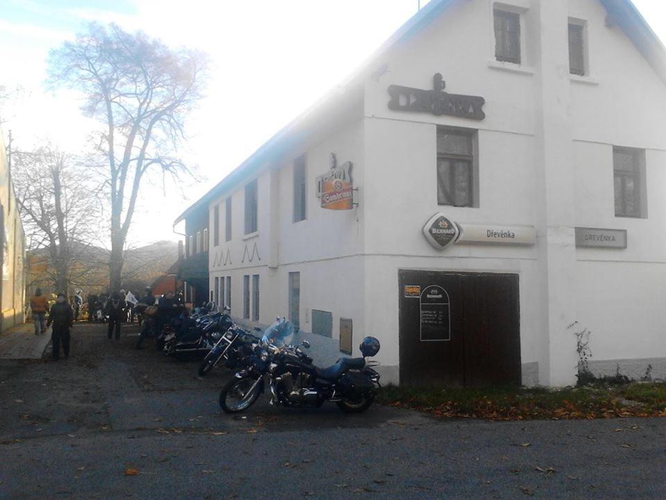 Drevenka Hotel Provodin Exterior photo